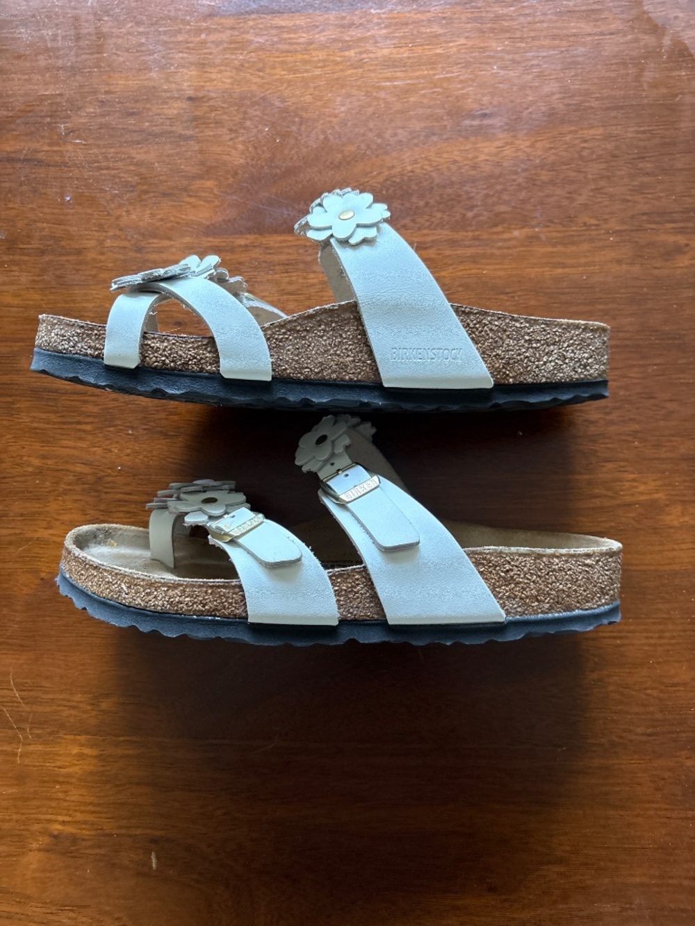 Sandals - Picture 2 of 3